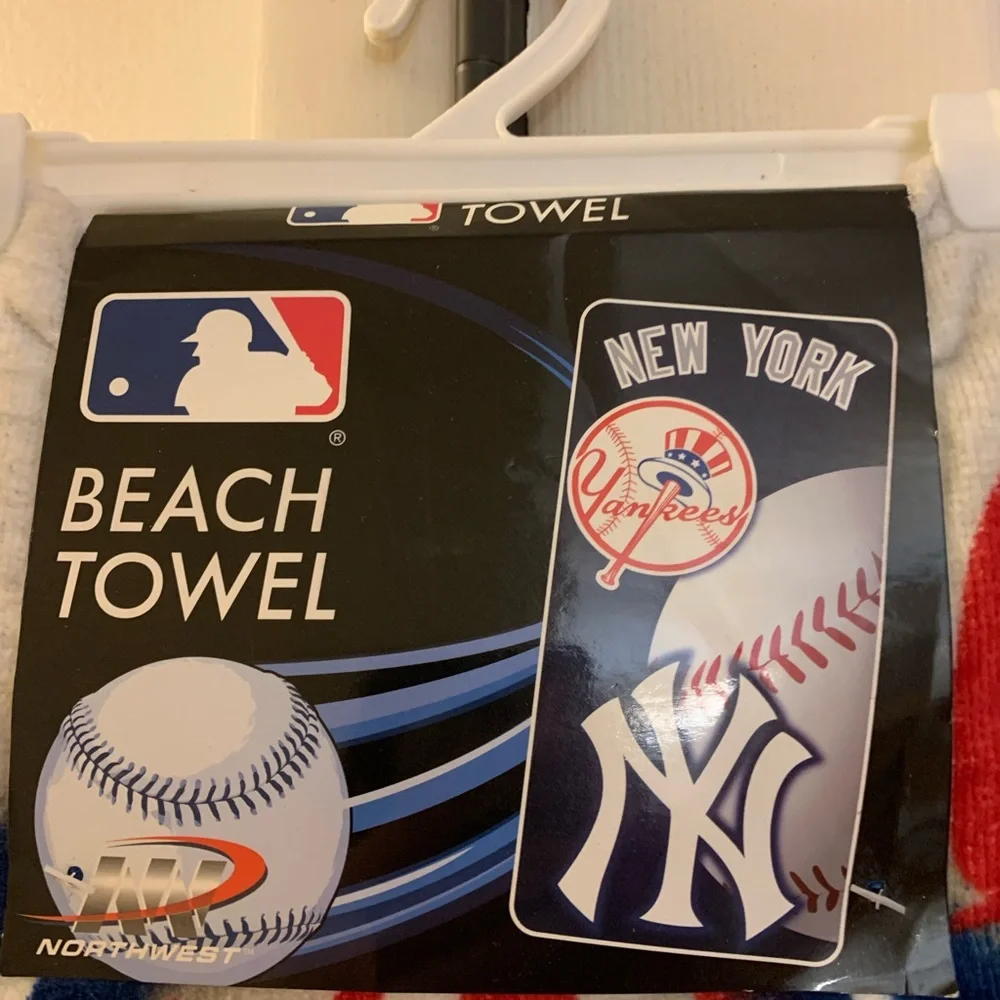 New York Yankees Beach Towel - Red, Blue, White